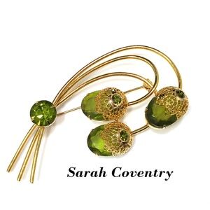 Sarah Coventry | 1970s | Vintage Jewelry | Brooch | Green Austrian Crystals